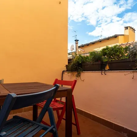 San Vitale 87 شقة