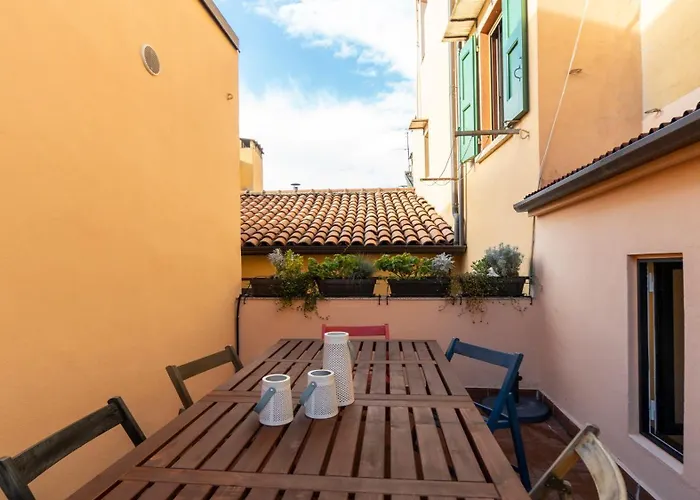 شقة San Vitale 87